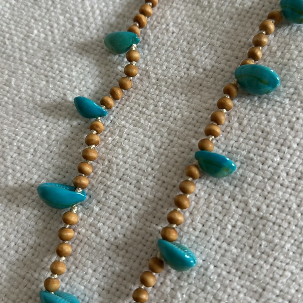 Great condition Tommy Bahama necklace - Picture 3 of 4